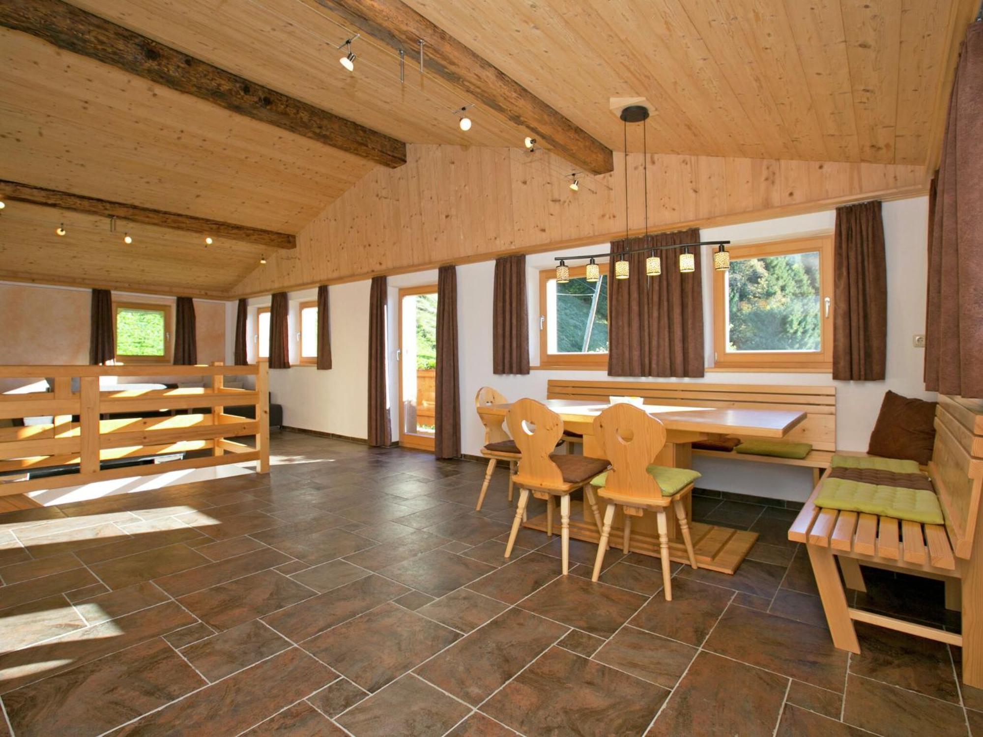 Chalet In Hopfgarten In Brixental With Hot Tub Hopfgarten im Brixental Exterior photo